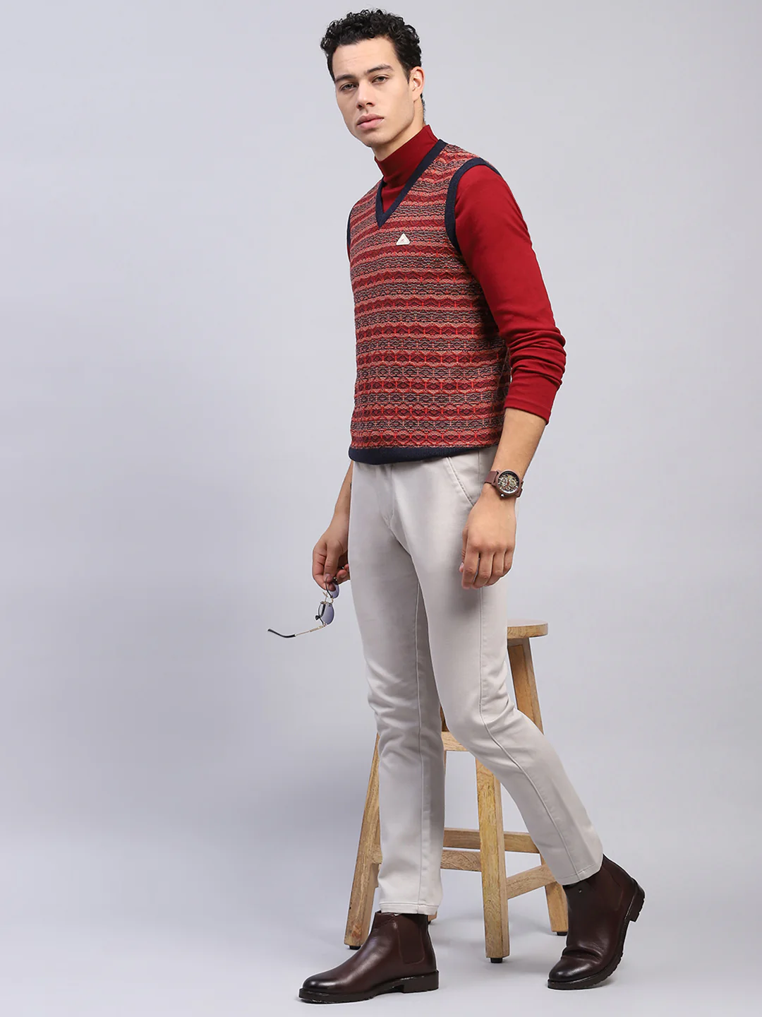 Men Maroon Stripe V Neck Sleeveless Sweater - Image 2