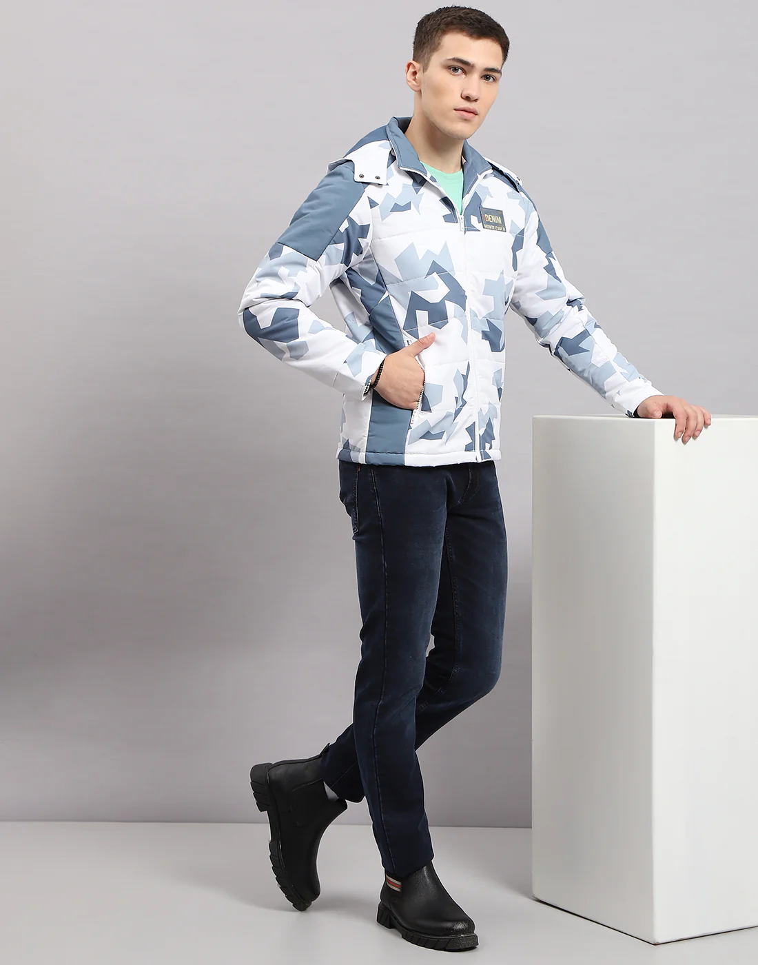 Men Multicolor Printed Hooded Full Sleeve Jacket - Image 2