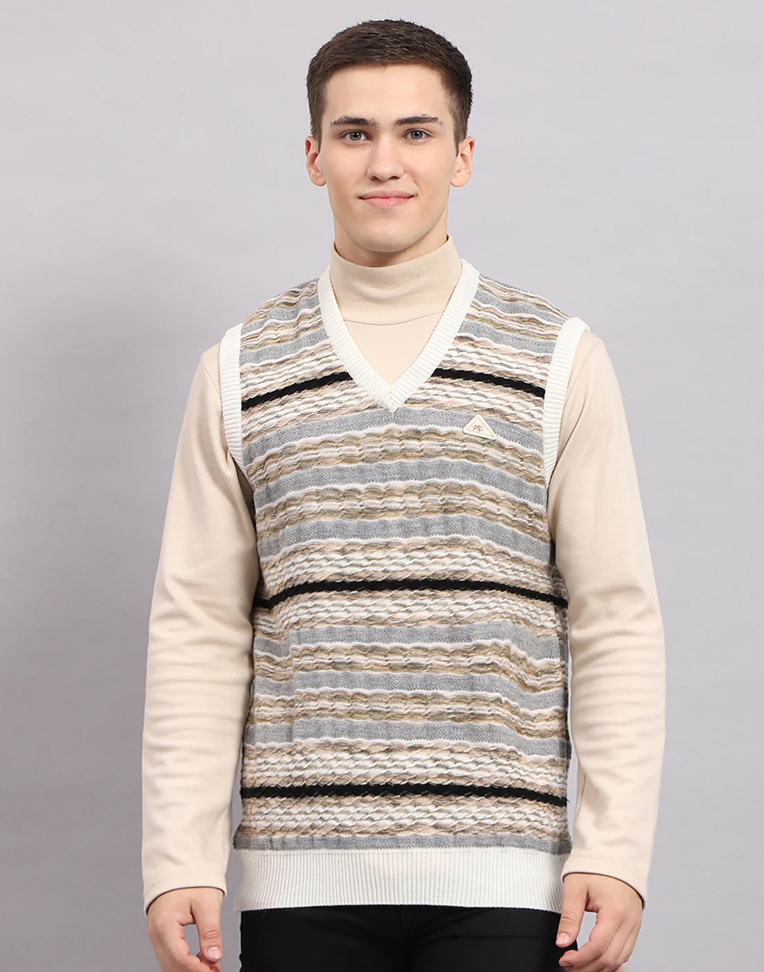 Men Multicolor Stripe V Neck Sleeveless Sweater - Image 2