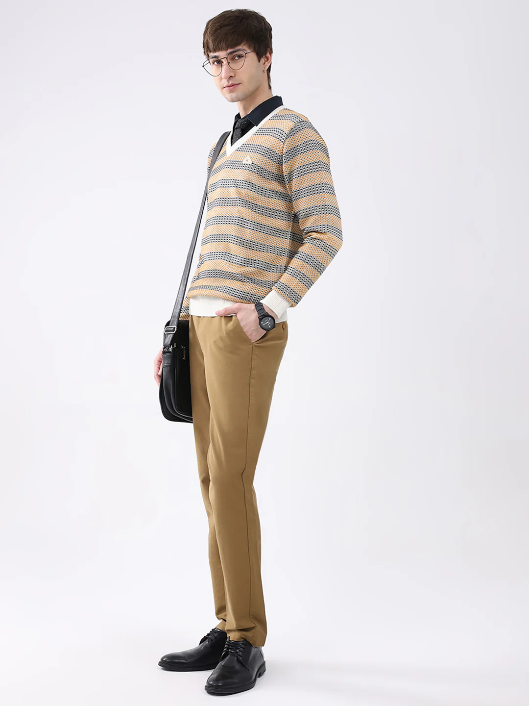 Men Mustard & White Self Design V Neck Full Sleeve Pullover - Image 2