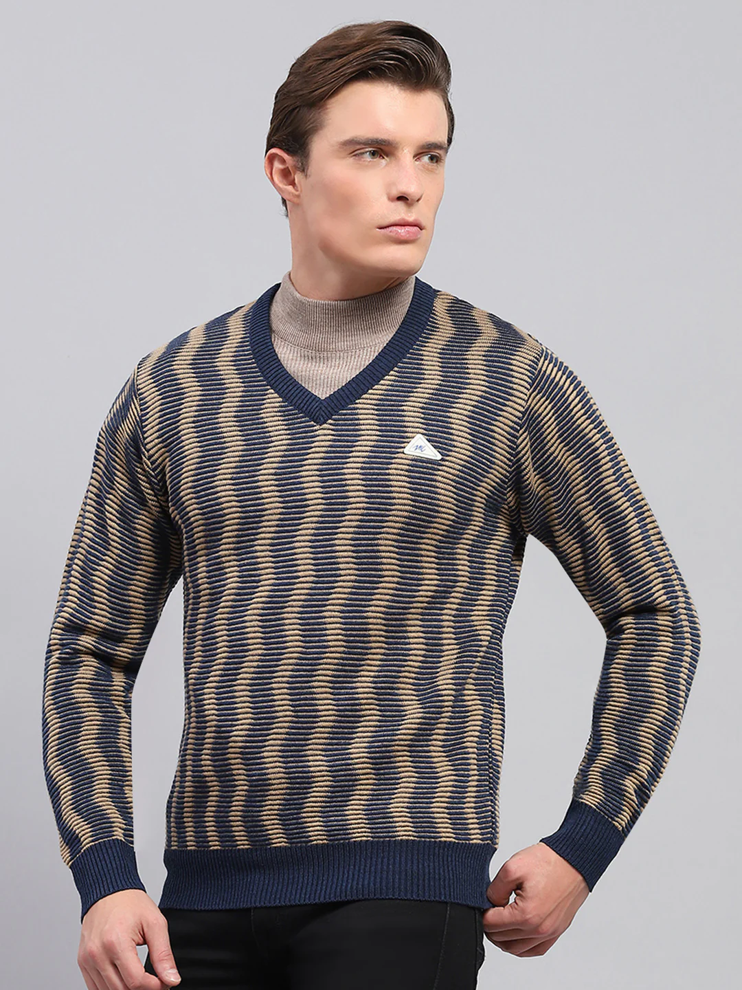 Men Navy Blue & Beige Self Design V Neck Full Sleeve Pullover - Image 3