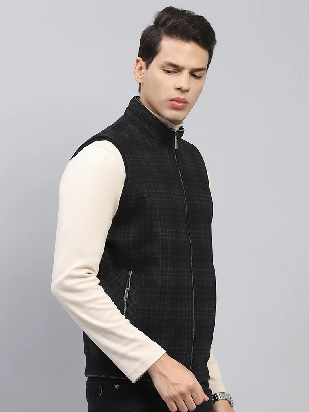 Men Navy Blue Check Mock Neck Sleeveless Jacket - Image 4