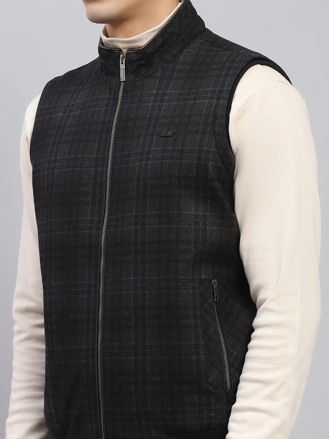Men Navy Blue Check Mock Neck Sleeveless Jacket - Image 7