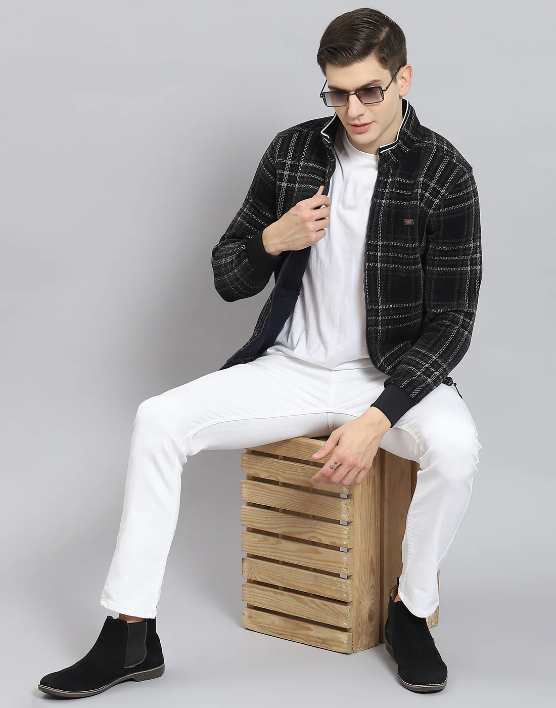 Men Navy Blue Check Stand Collar Full Sleeve Sweatshirt - Image 6