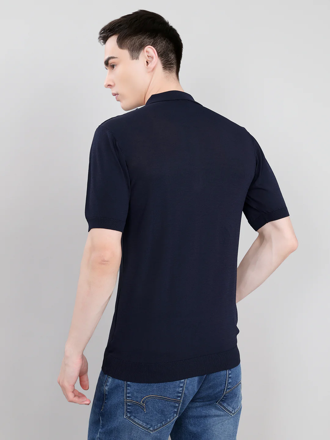 Men Navy Blue Intarsia Collar Half Sleeve T-Shirt - Image 4