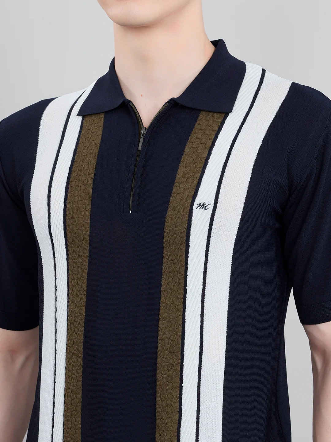 Men Navy Blue Intarsia Collar Half Sleeve T-Shirt - Image 5