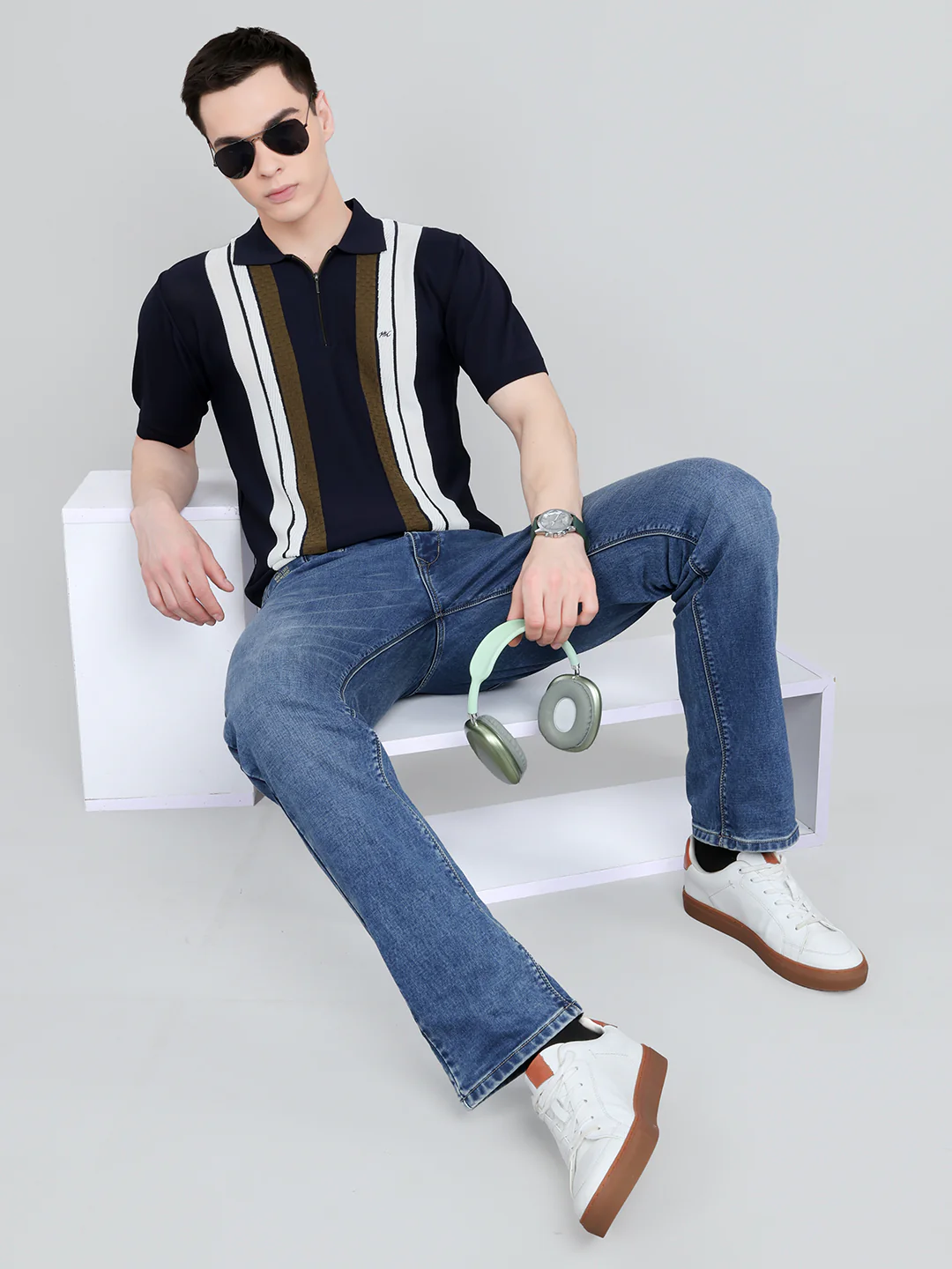 Men Navy Blue Intarsia Collar Half Sleeve T-Shirt - Image 6
