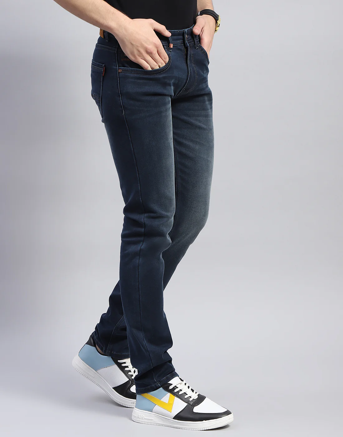 Men Navy Blue Light Wash Narrow Fit Denim - Image 4