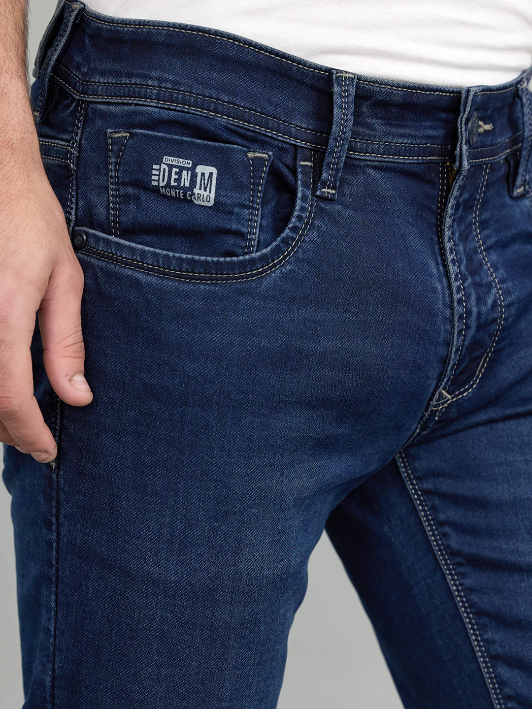 Men Navy Blue Light Wash Skinny Fit Denim - Image 5