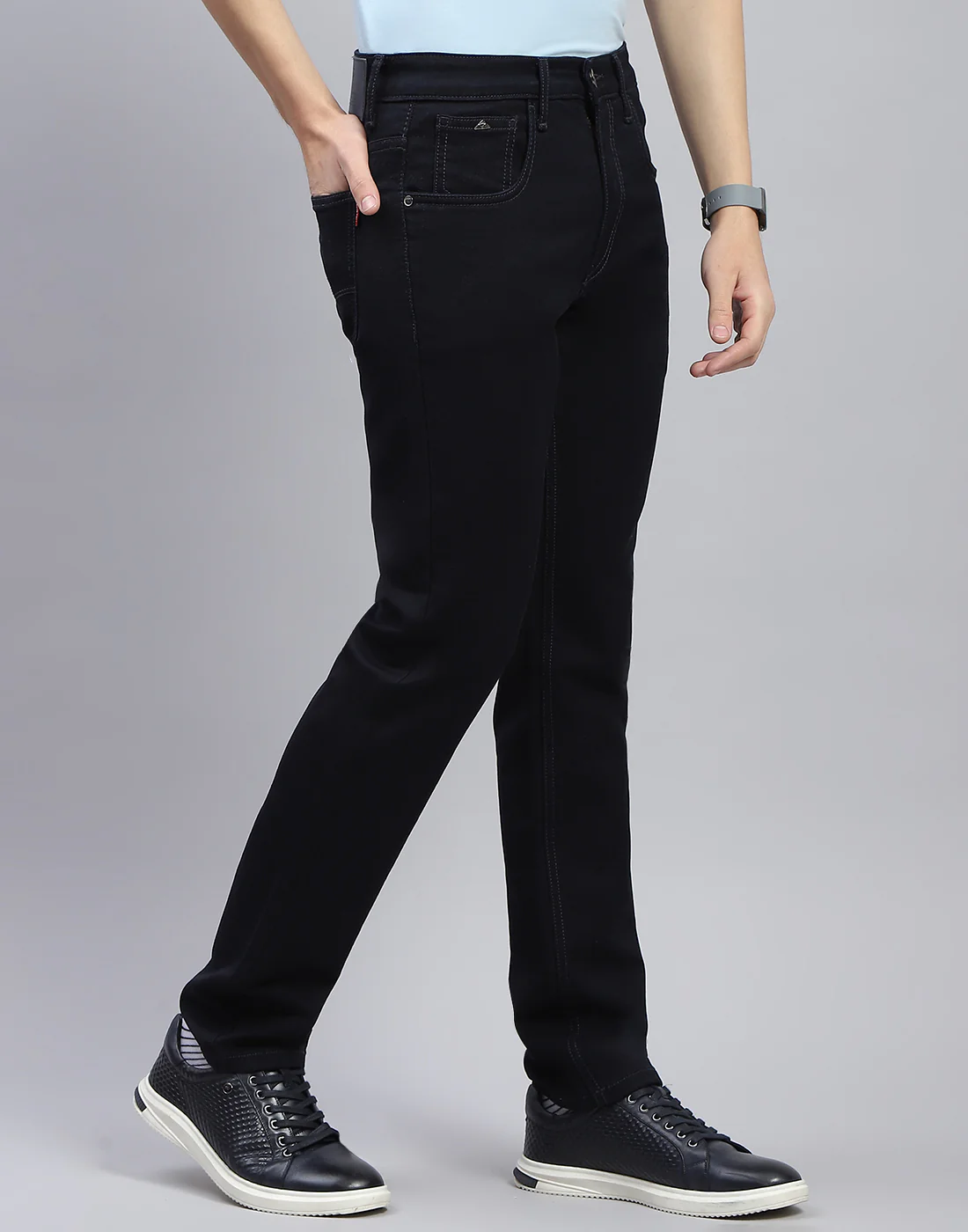 Men Navy Blue Light Wash Straight Fit Denim - Image 4