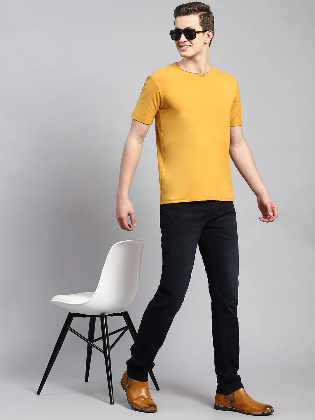 Men Navy Blue Narrow Fit Denim - Image 2