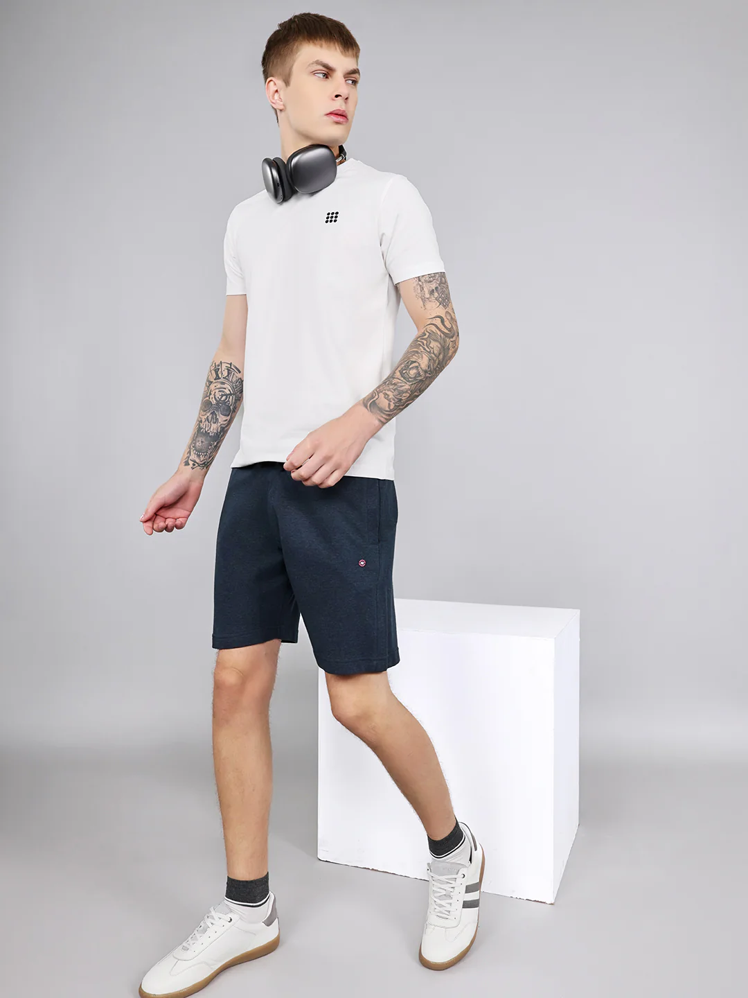 Men Navy Blue Plain Regular Fit Bermuda - Image 7