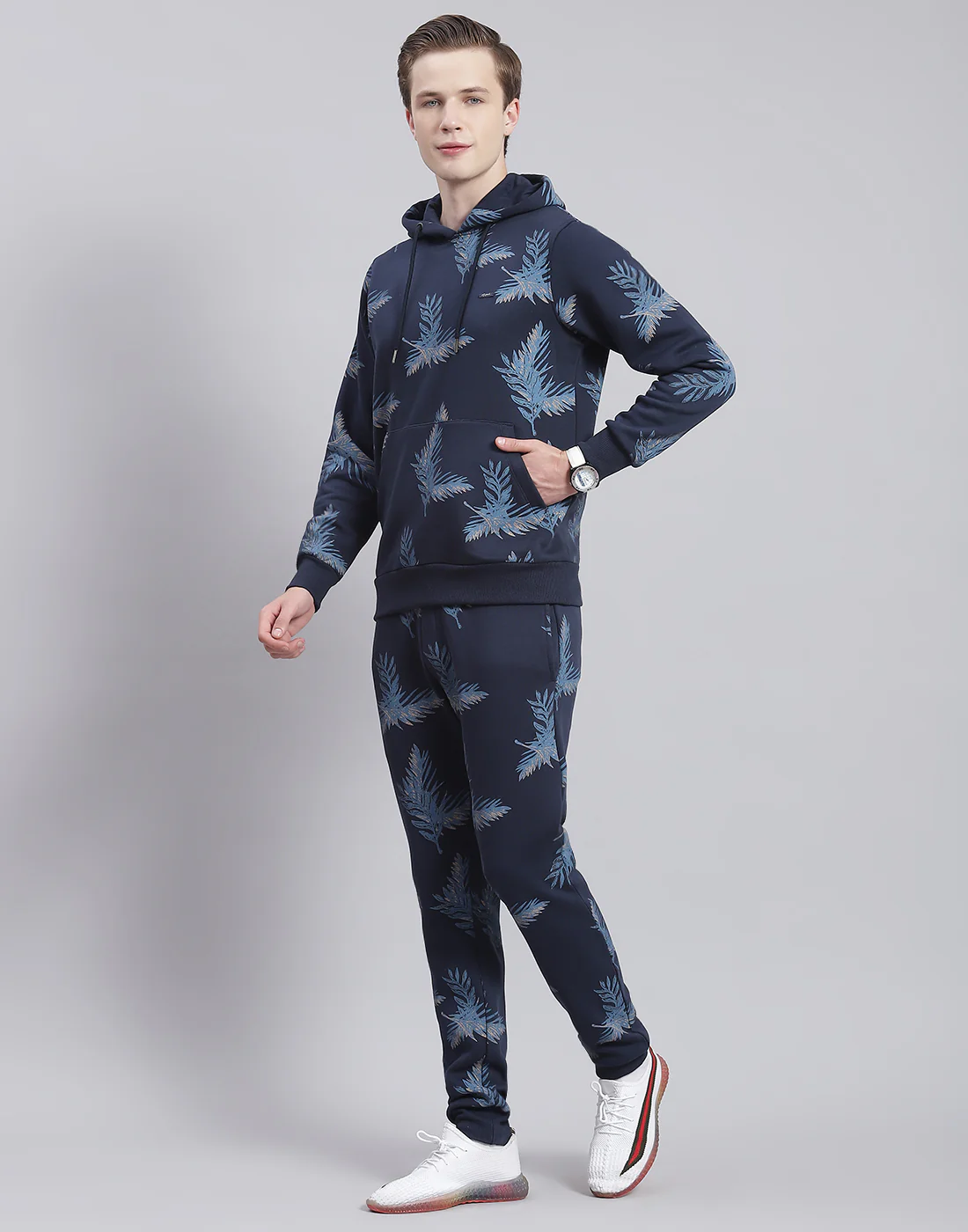 Men Navy Blue Printed Hooded Full Sleeve Tracksuit - Image 3