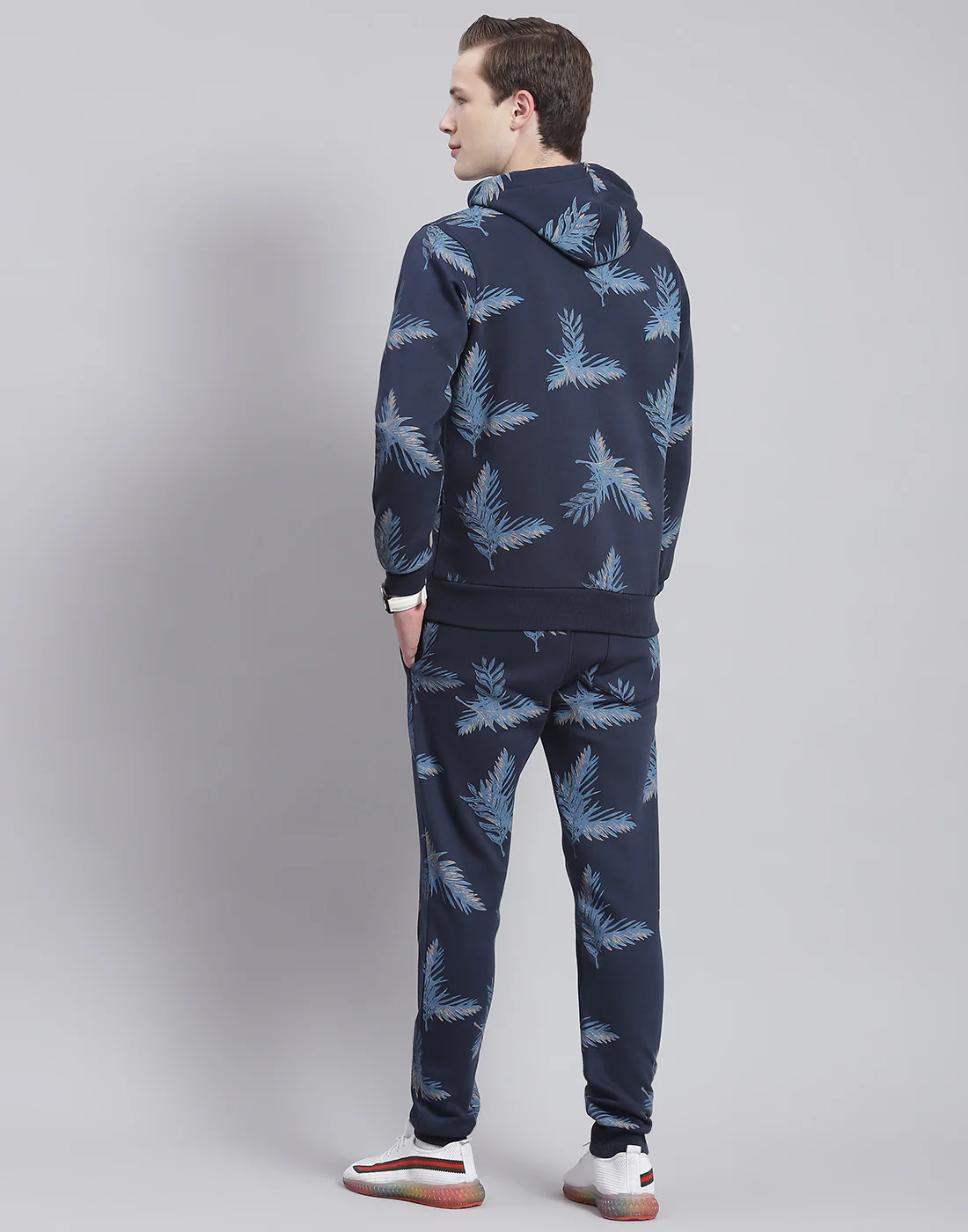 Men Navy Blue Printed Hooded Full Sleeve Tracksuit - Image 5