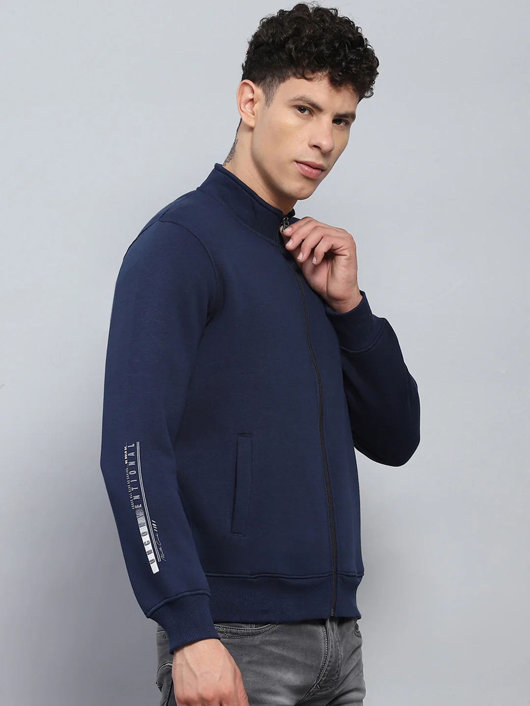 Men Navy Blue Printed Mock Neck Full Sleeve Sweatshirt - Image 4