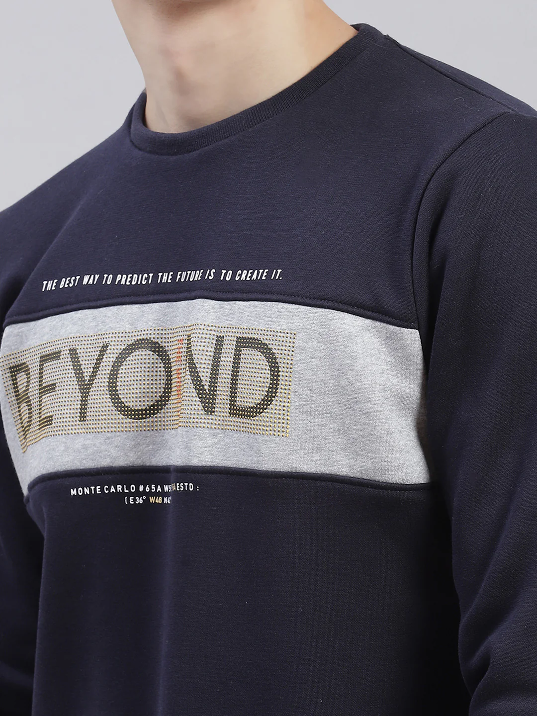 Men Navy Blue Printed Round Neck Full Sleeve Sweatshirts - Image 7