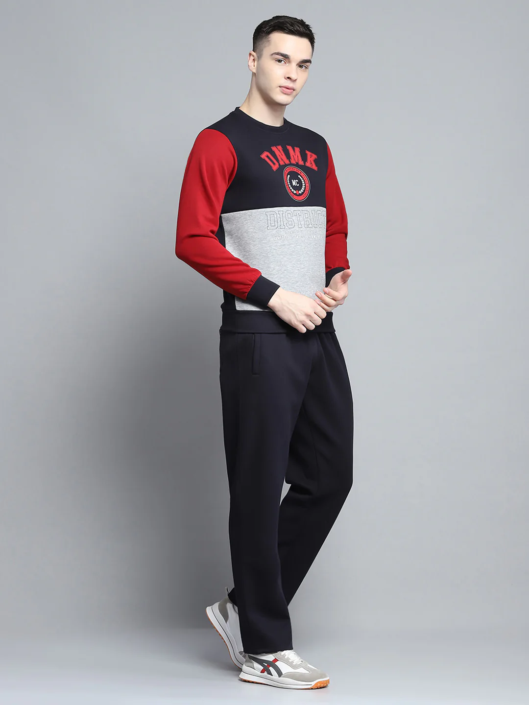Men Navy Blue Printed Round Neck Full Sleeve Winter Tracksuit - Image 4