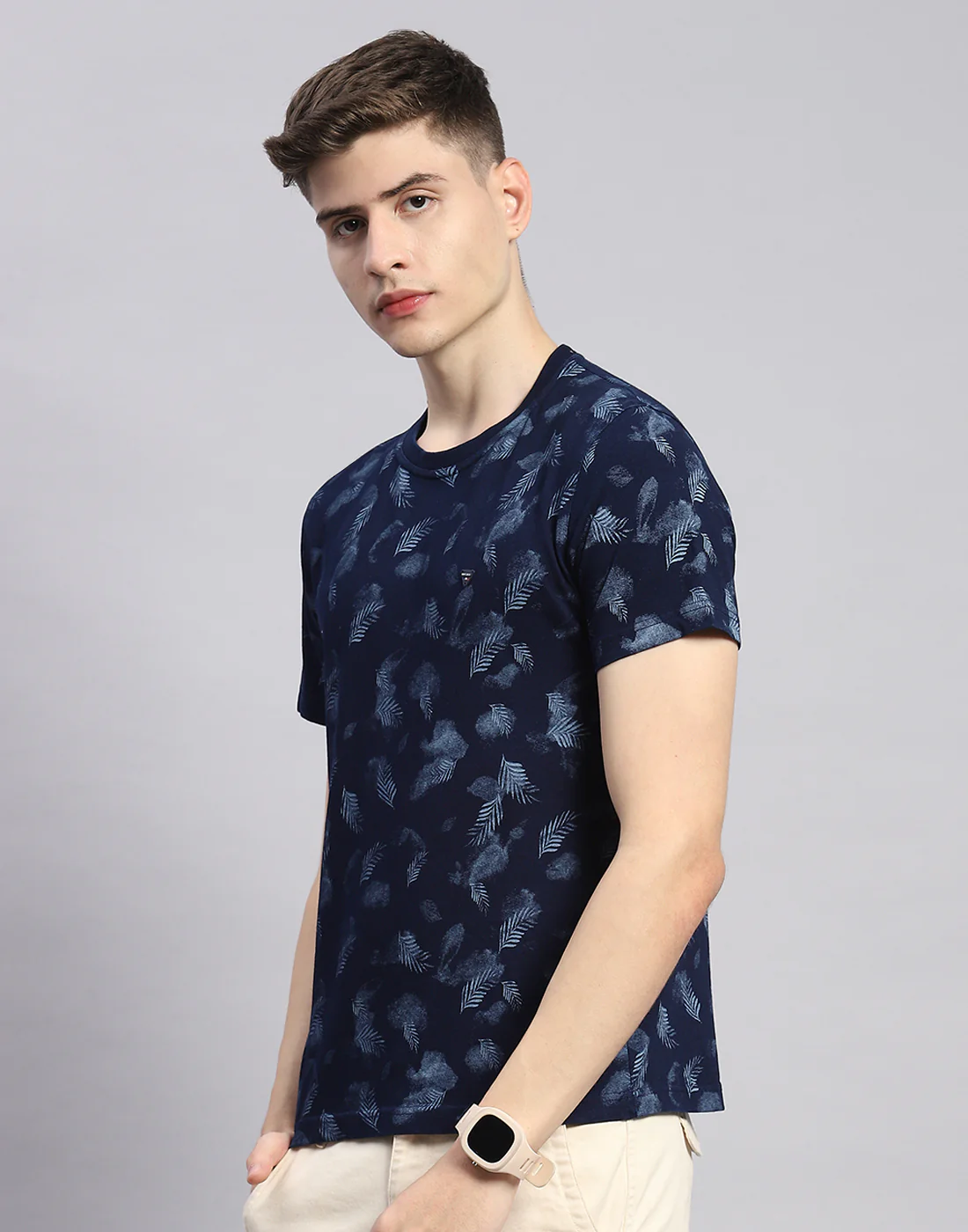 Men Navy Blue Printed Round Neck Half Sleeve T-Shirt - Image 3