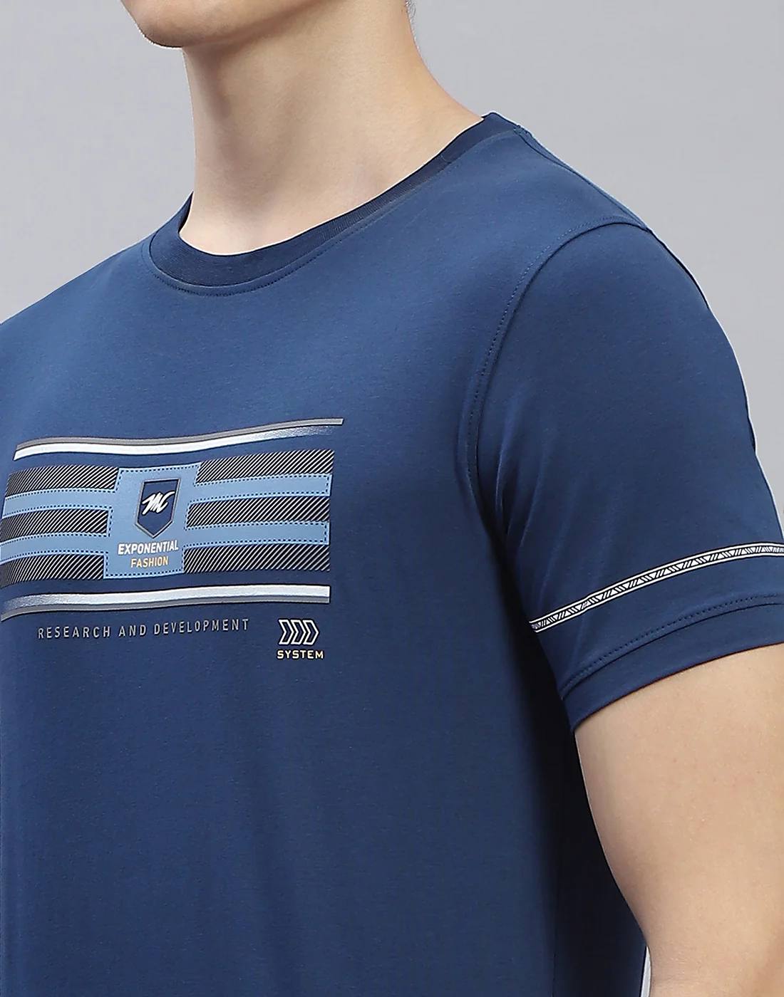 Men Navy Blue Printed Round Neck Half Sleeve T-Shirt - Image 6
