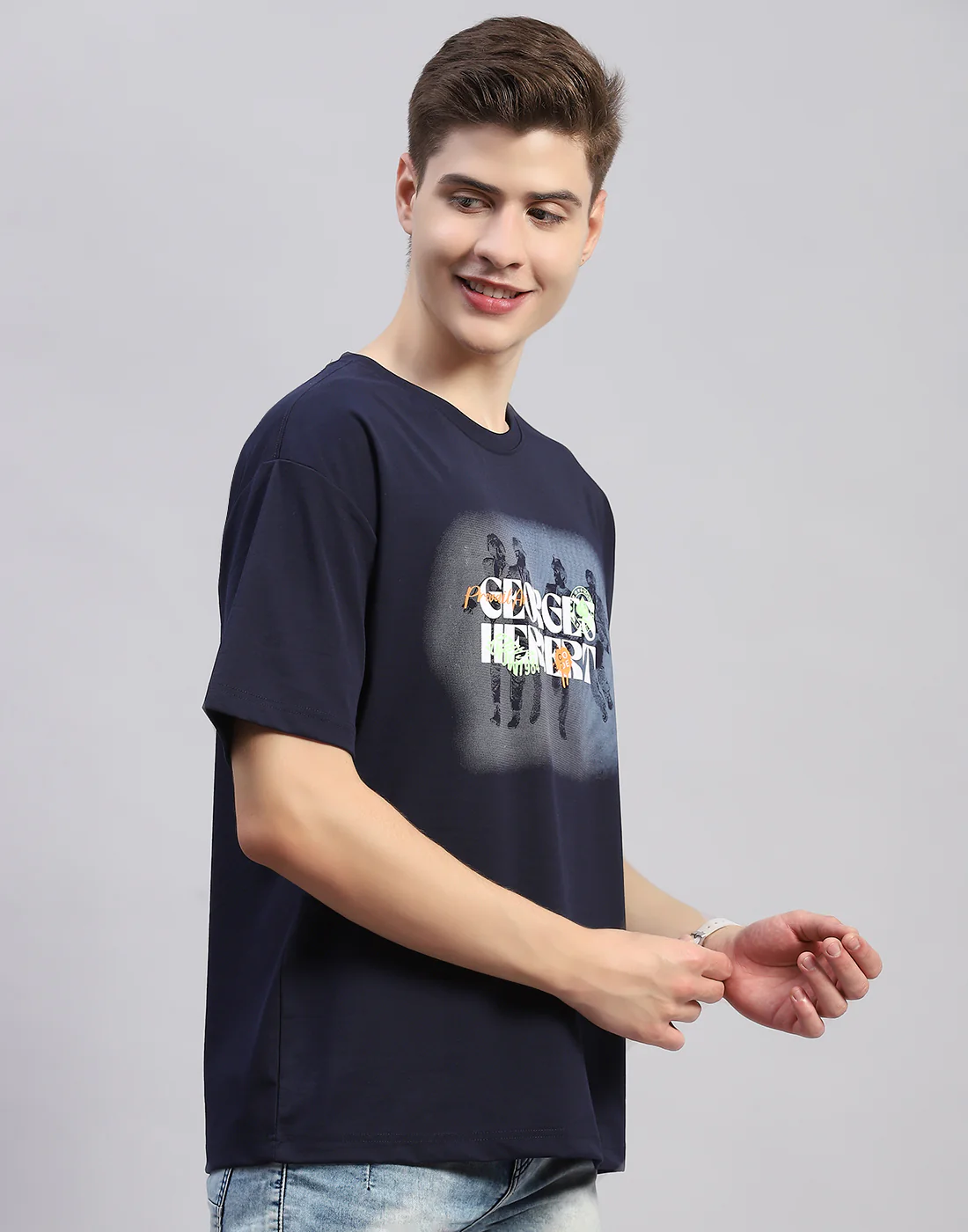 Men Navy Blue Printed Round Neck Half Sleeve T-Shirt - Image 4