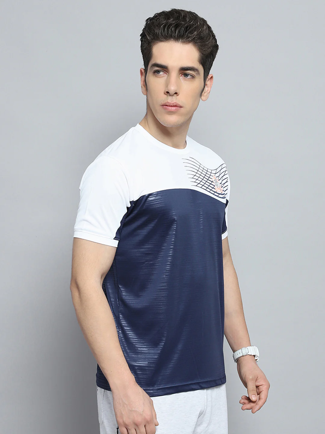 Men Navy Blue Printed Round Neck Half Sleeve T-Shirt - Image 4