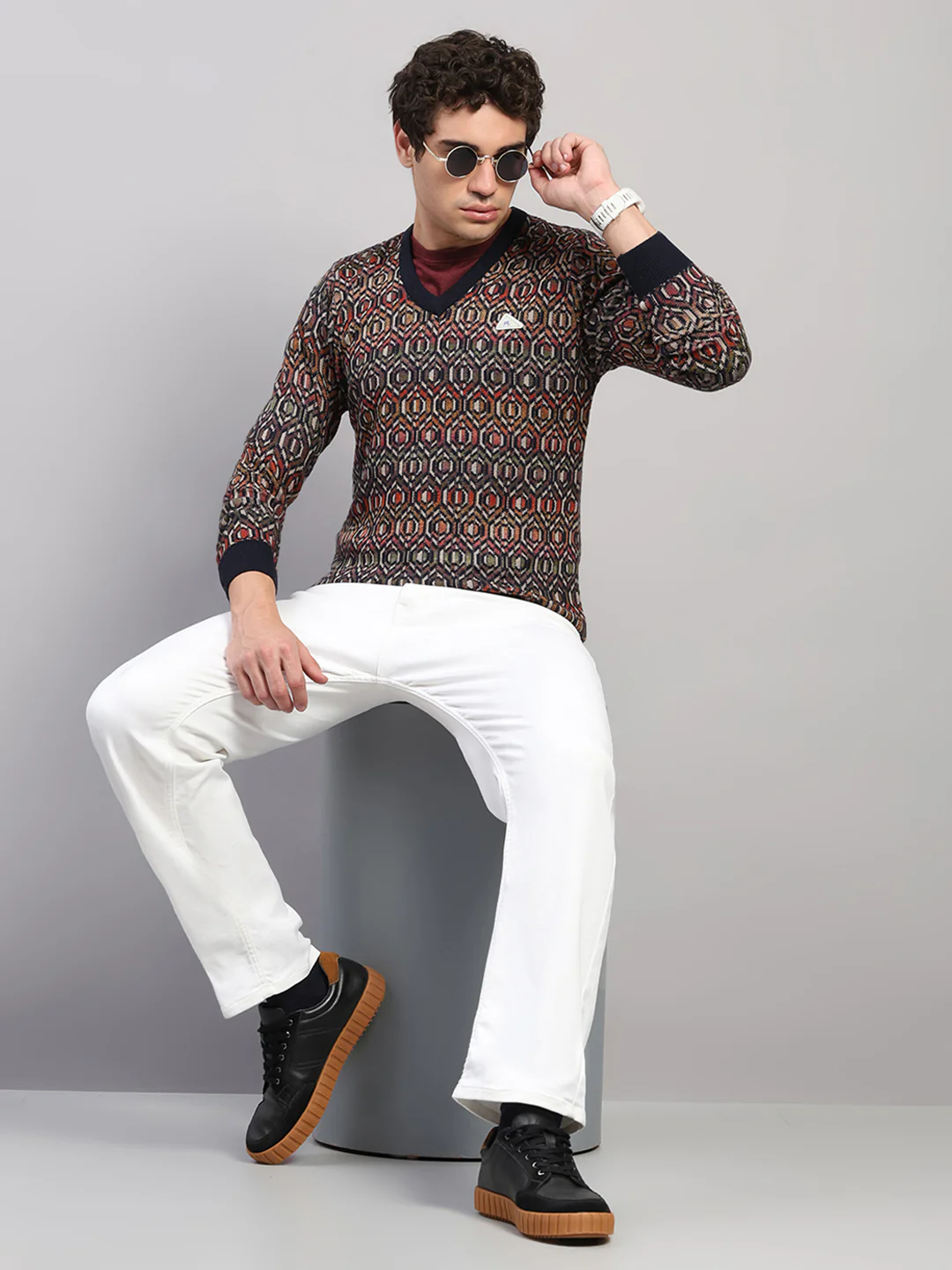 Men Navy Blue Printed V Neck Full Sleeve Pullover - Image 2