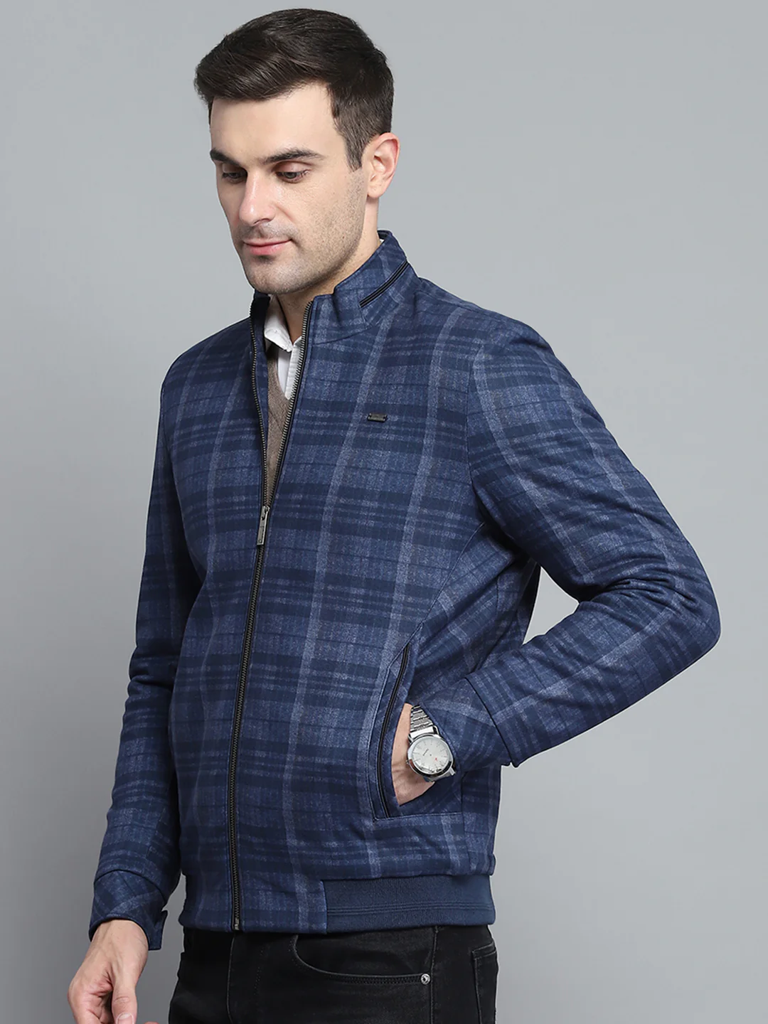 Men Navy Blue Self Design Mock Neck Full Sleeve Jacket - Image 3