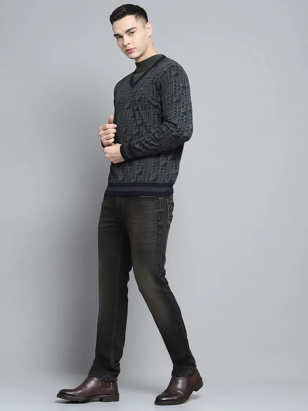 Men Navy Blue Self Design V Neck Full Sleeve Pullover - Image 2