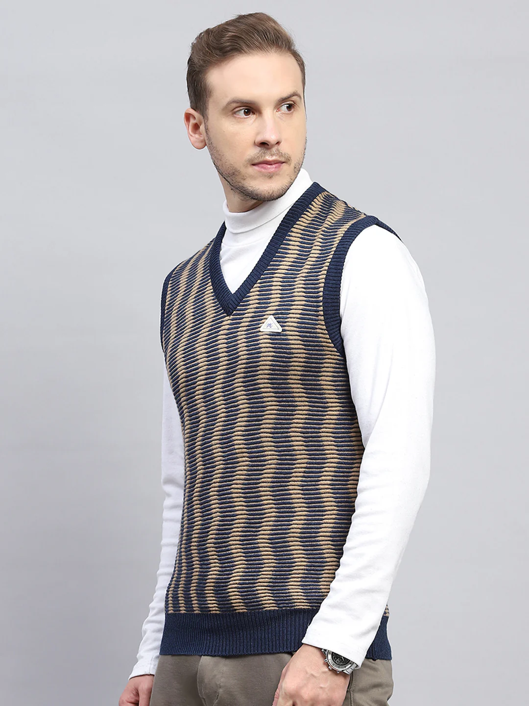 Men Navy Blue Self Design V Neck Sleeveless Sweater - Image 3