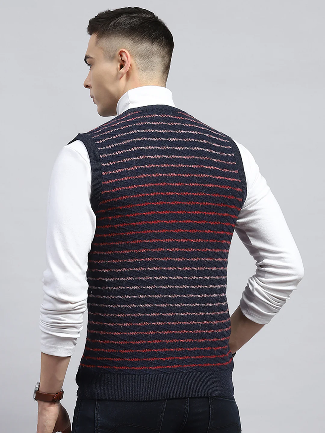 Men Navy Blue Self Design V Neck Sleeveless Sweater - Image 5