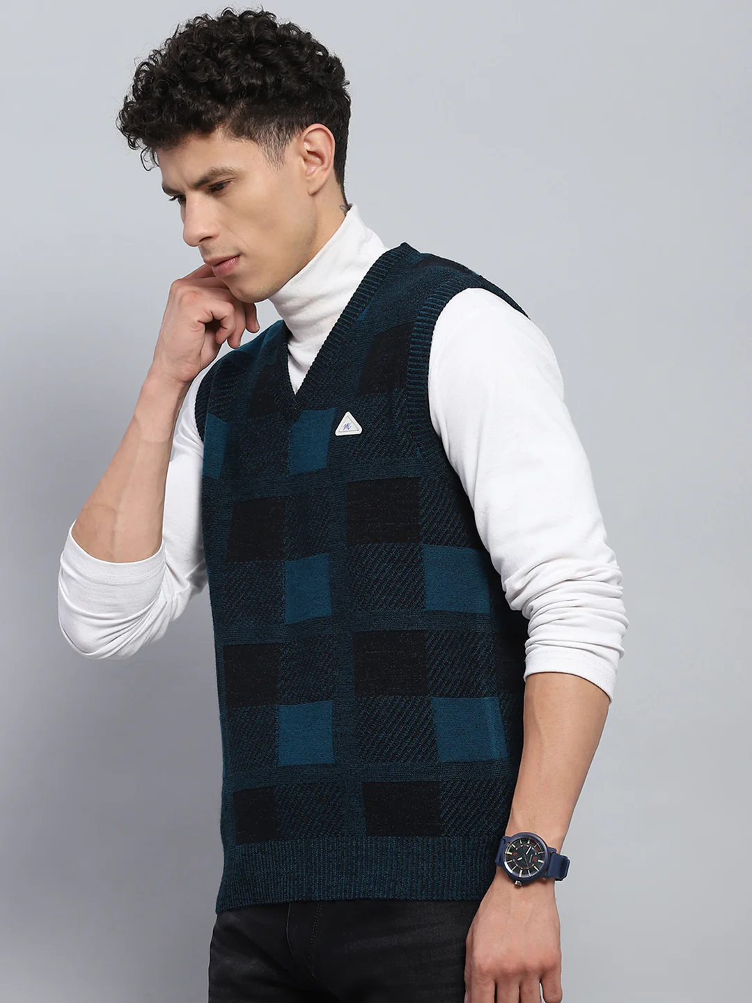 Men Navy Blue Self Design V Neck Sleeveless Sweater - Image 3
