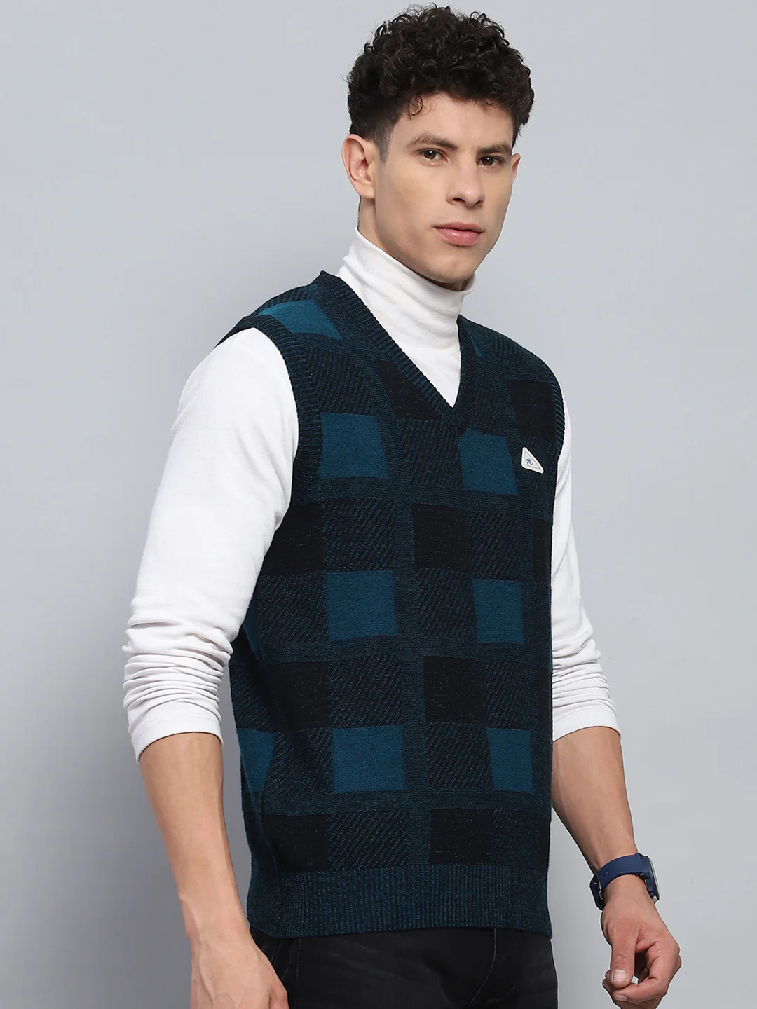 Men Navy Blue Self Design V Neck Sleeveless Sweater - Image 4