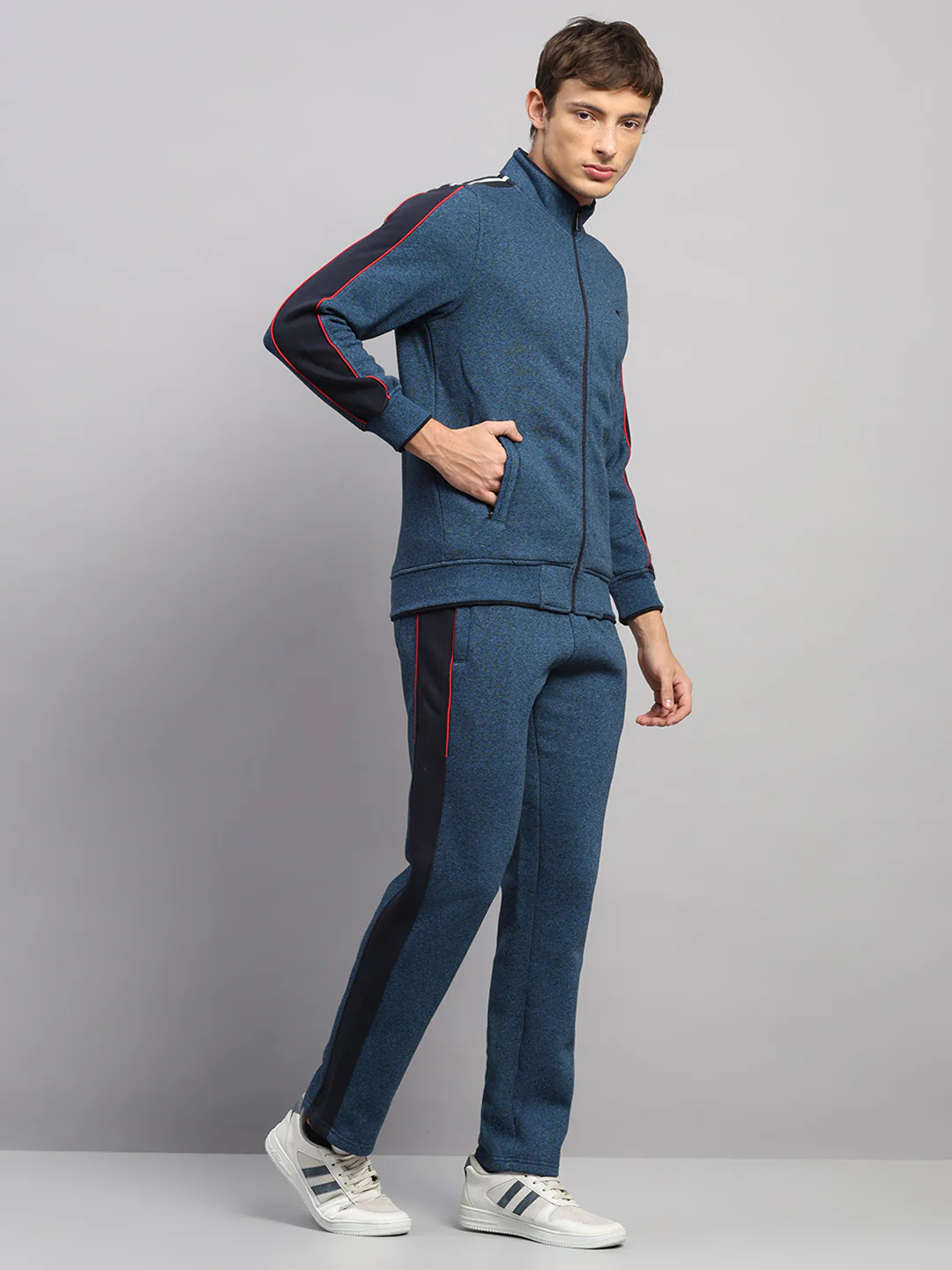 Men Navy Blue Solid Collar Full Sleeve Winter Tracksuit - Image 4