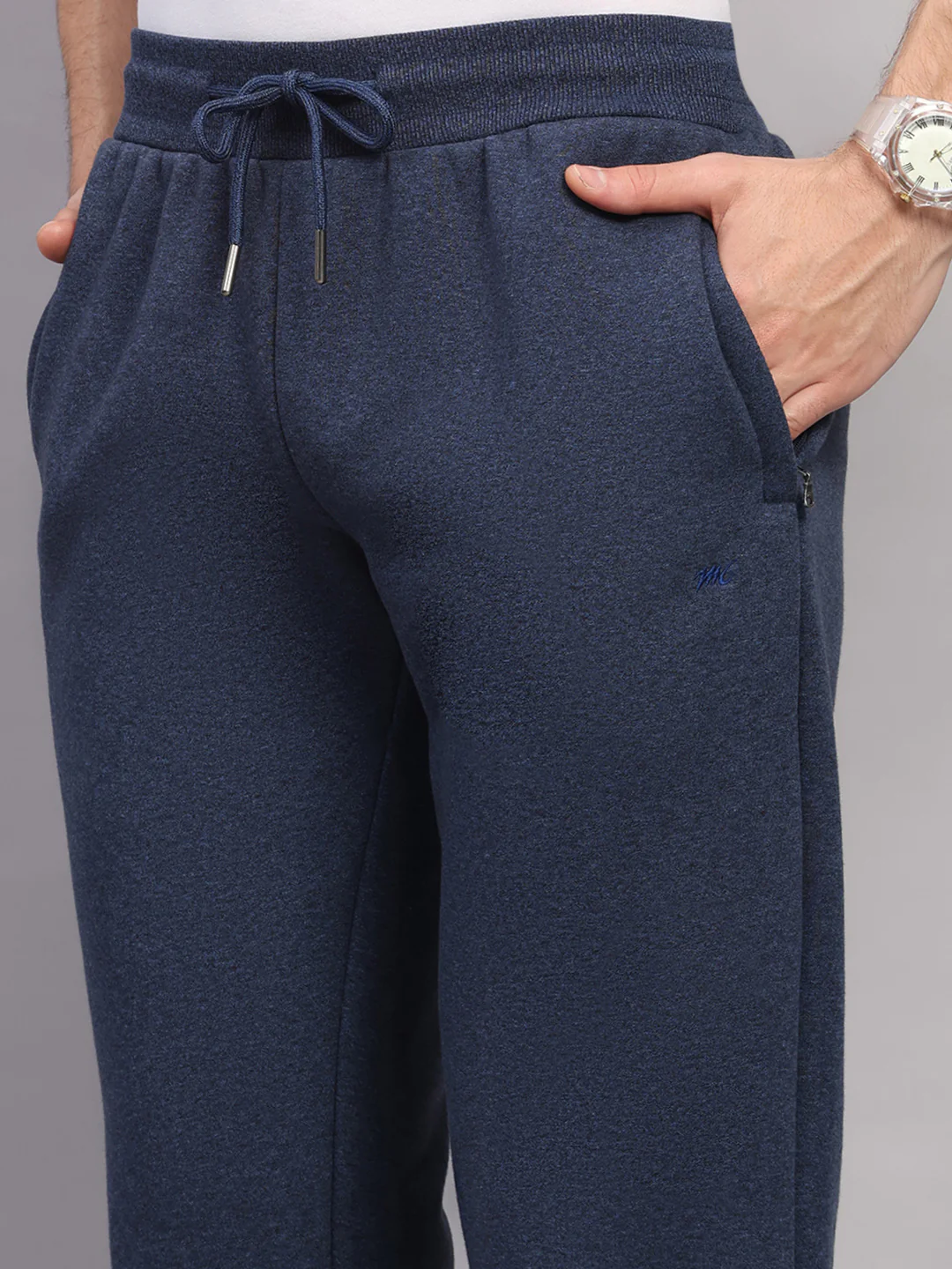 Men Navy Blue Solid Collar Full Sleeve Winter Tracksuit - Image 8