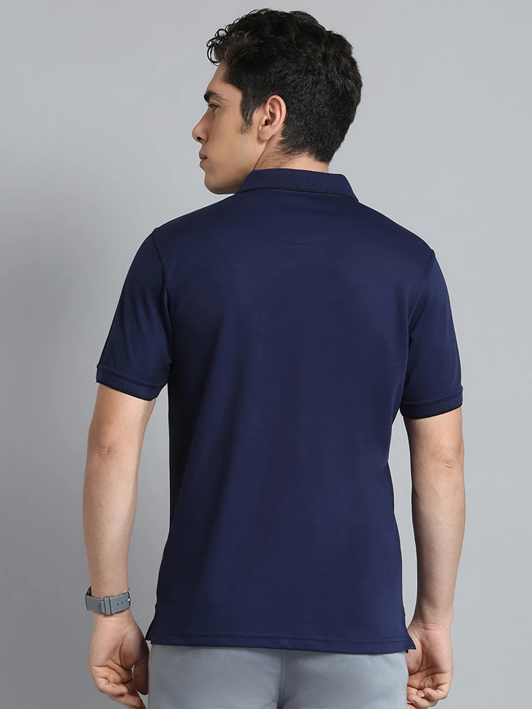 Men Navy Blue Solid Collar Half Sleeve T-Shirt - Image 5