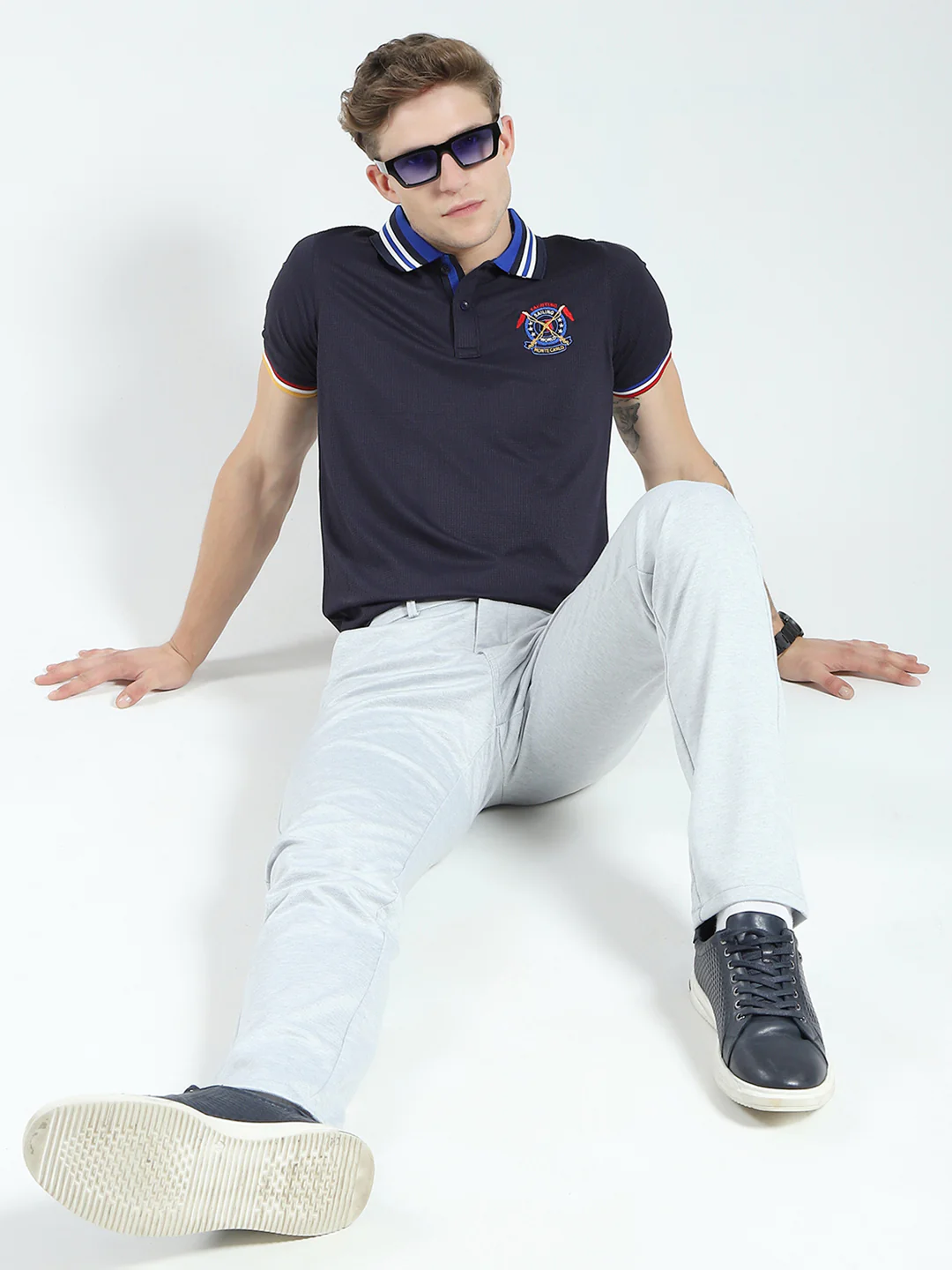 Men Navy Blue Solid Collar Half Sleeve T-Shirt - Image 2