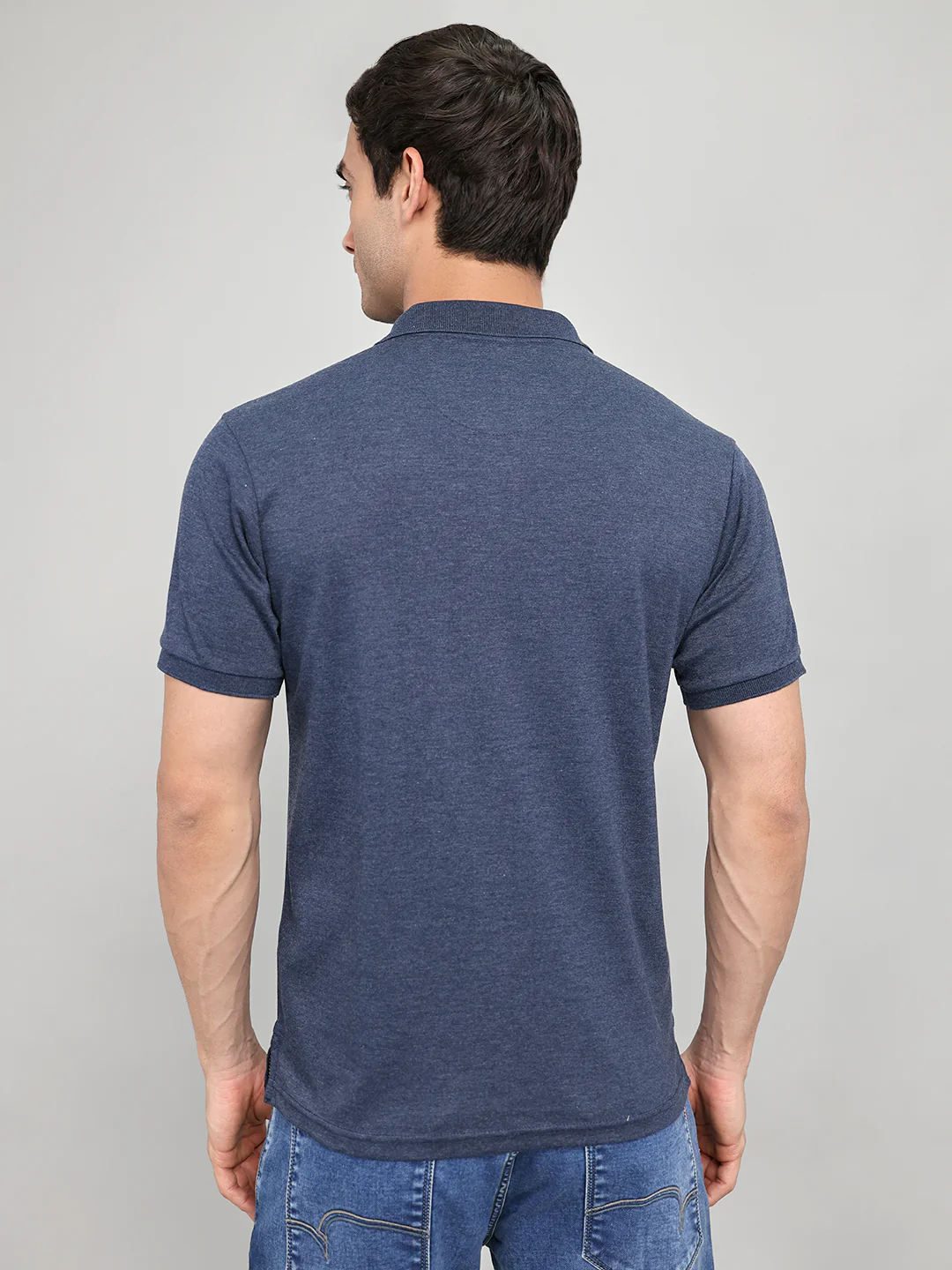 Men Navy Blue Solid Collar Half Sleeve T-Shirt - Image 4