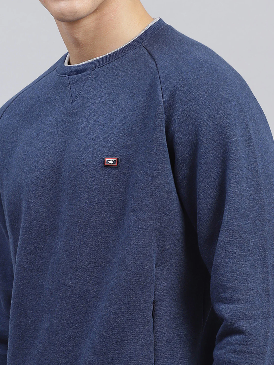 Men Navy Blue Solid Cotton Blend Sweatshirt - Image 6