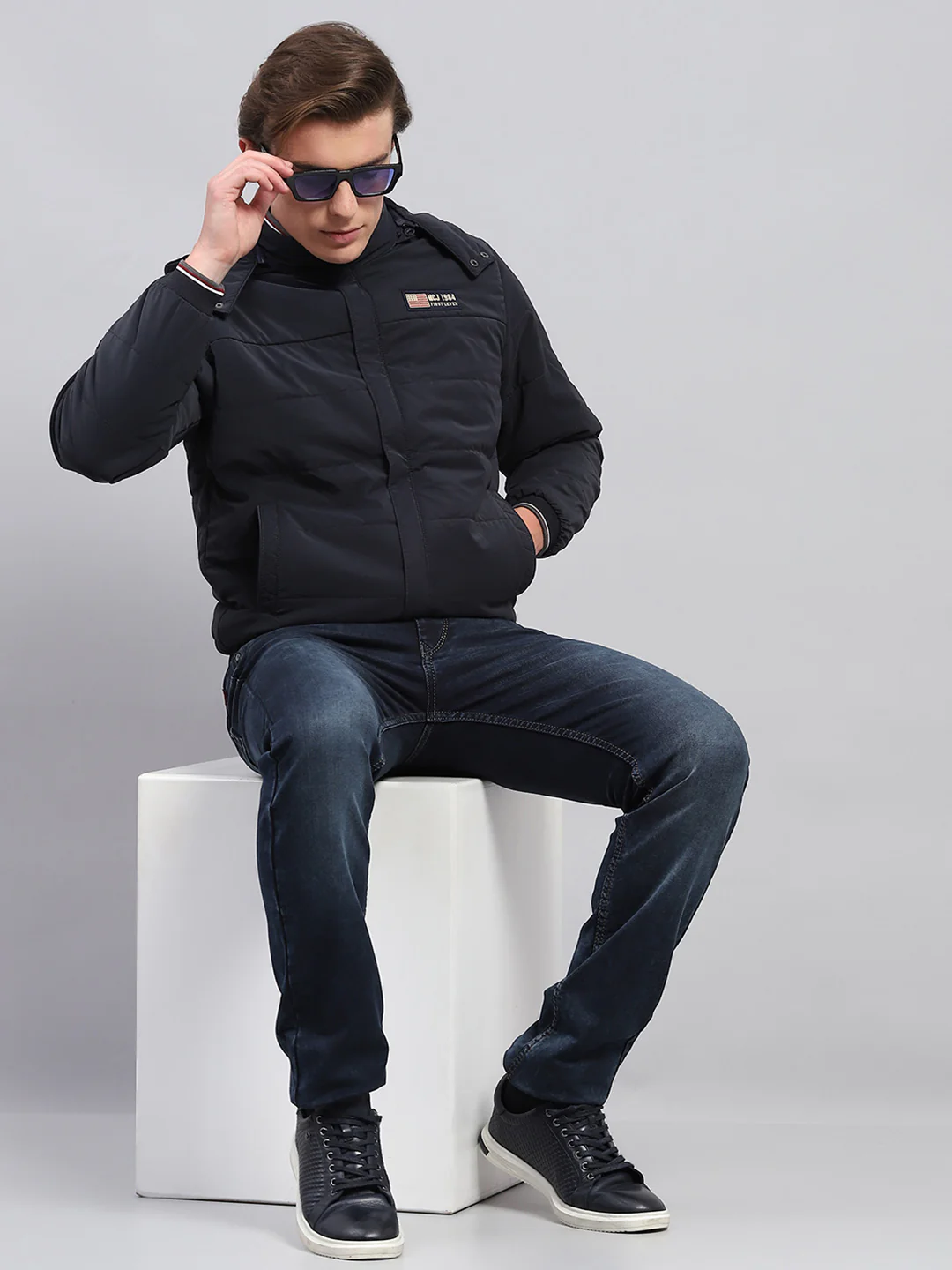 Men Navy Blue Solid Detachable Hood Full Sleeve Jacket - Image 2