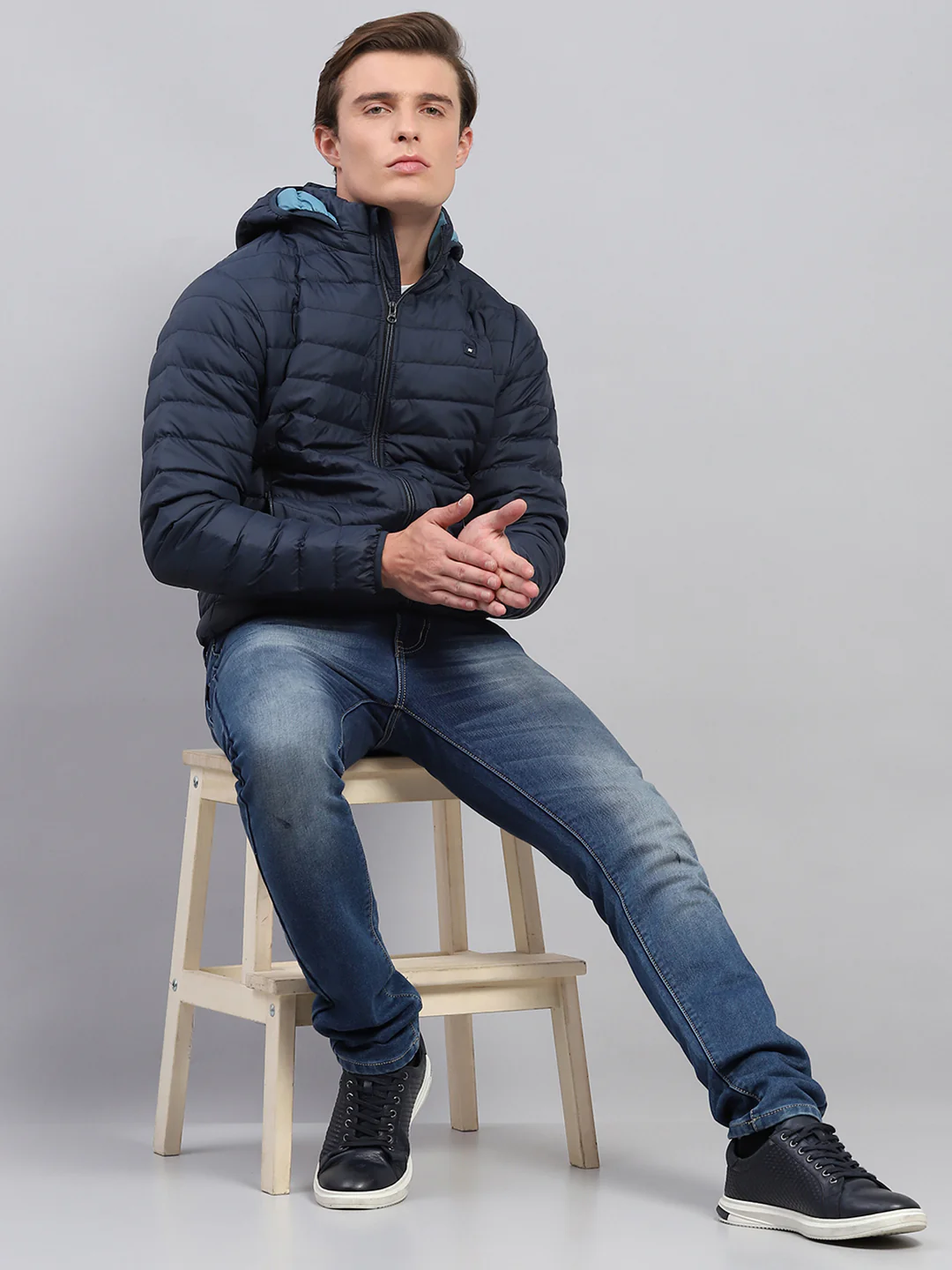 Men Navy Blue Solid Detachable Hood Full Sleeve Jacket - Image 2