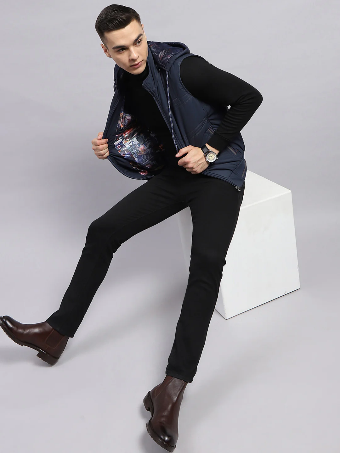 Men Navy Blue Solid Detachable Hood Sleeveless Jacket - Image 2