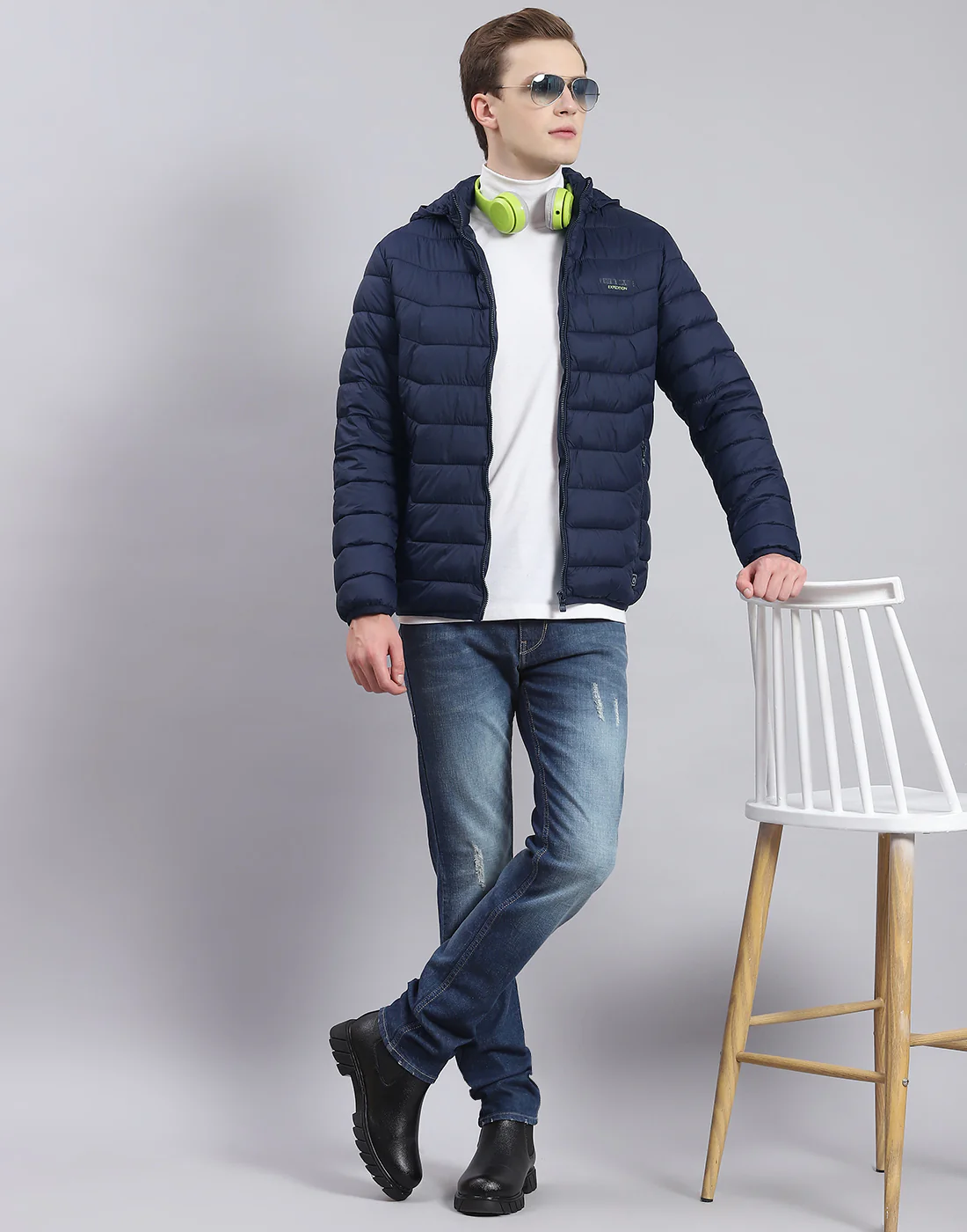 Men Navy Blue Solid Hooded Full Sleeve Heating Jacket - Image 2