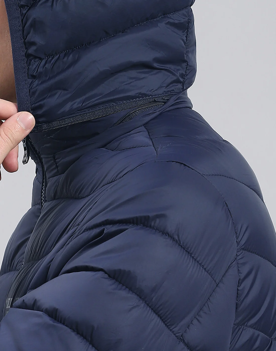 Men Navy Blue Solid Hooded Full Sleeve Heating Jacket - Image 7