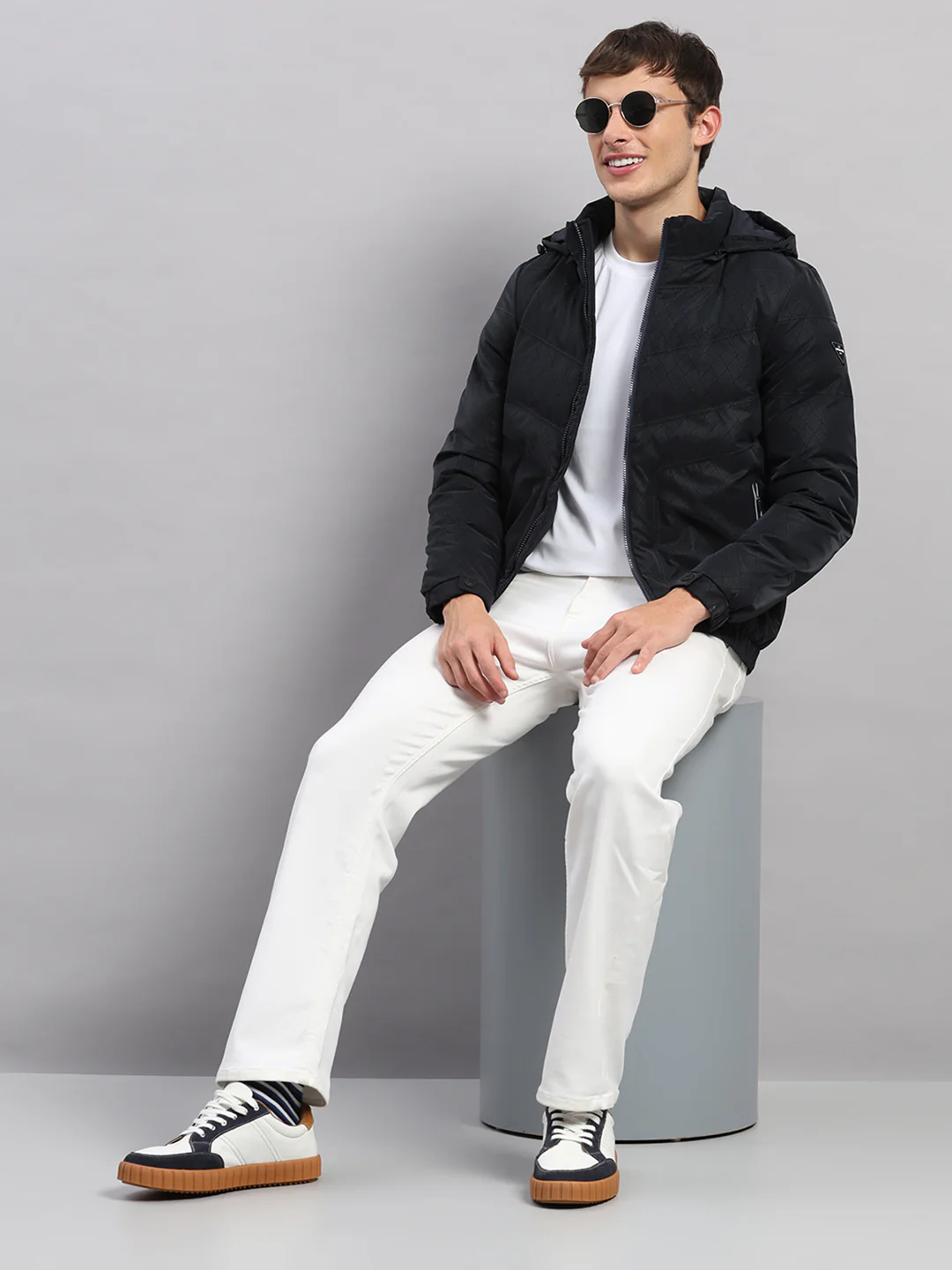 Men Navy Blue Solid Hooded Full Sleeve Jacket - Image 2