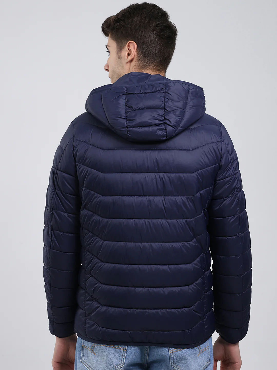Men Navy Blue Solid Hooded Full Sleeve Heating Jacket - Image 5