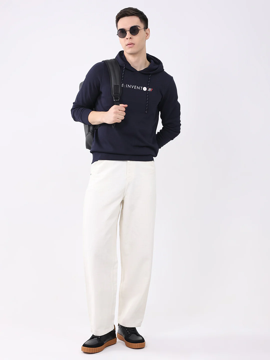 Men Navy Blue Solid Hooded Full Sleeve Sweatshirt - Image 2