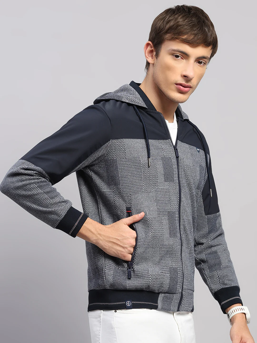 Men Navy Blue Solid Hooded Full Sleeve Sweatshirt - Image 4