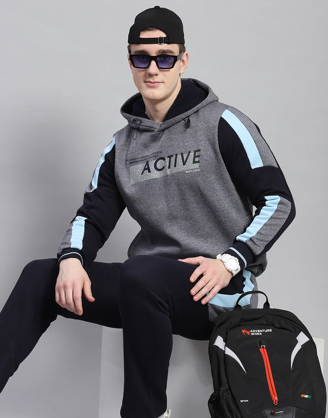 Men Navy Blue Solid Hooded Full Sleeve Tracksuit - Image 2