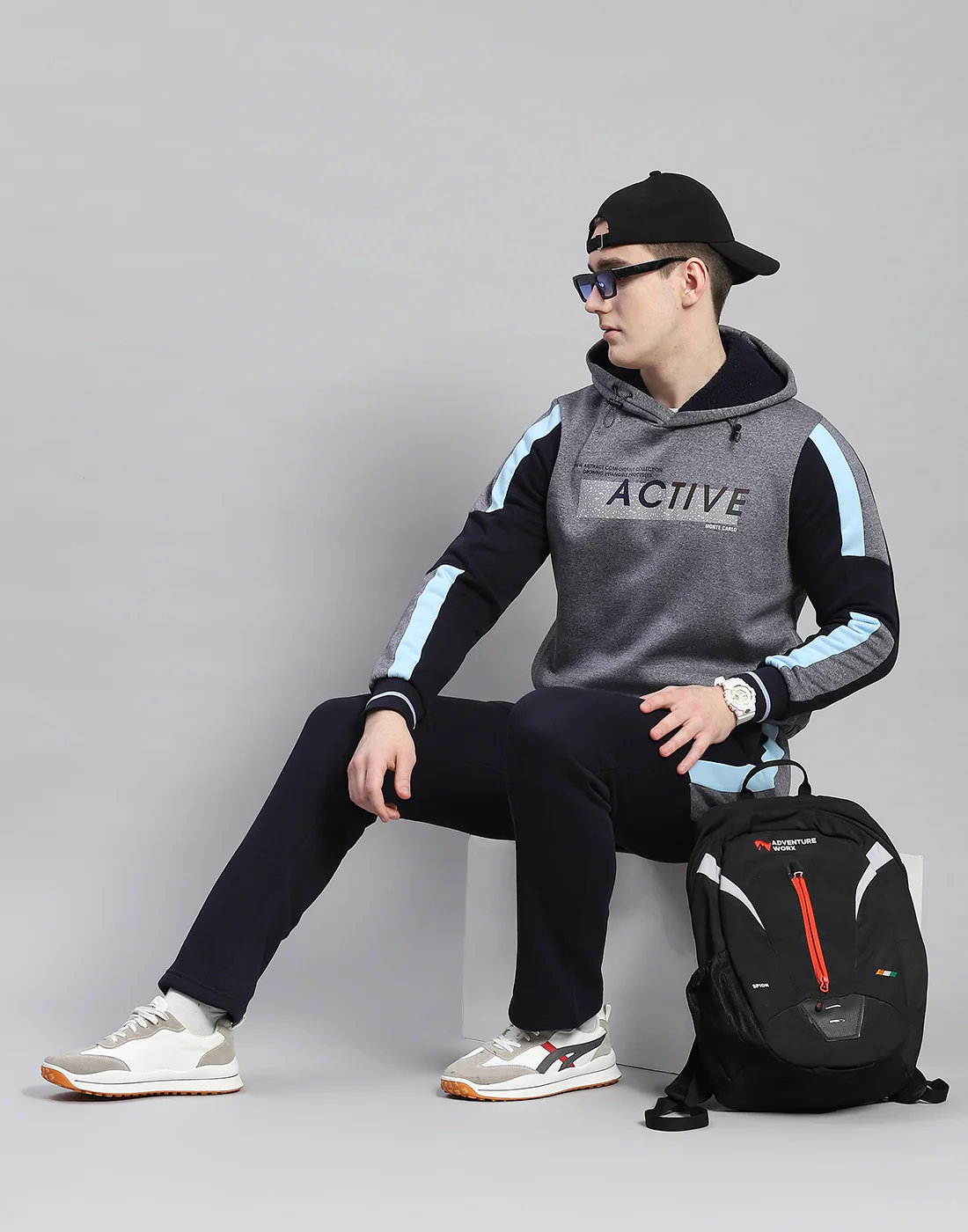 Men Navy Blue Solid Hooded Full Sleeve Tracksuit - Image 3