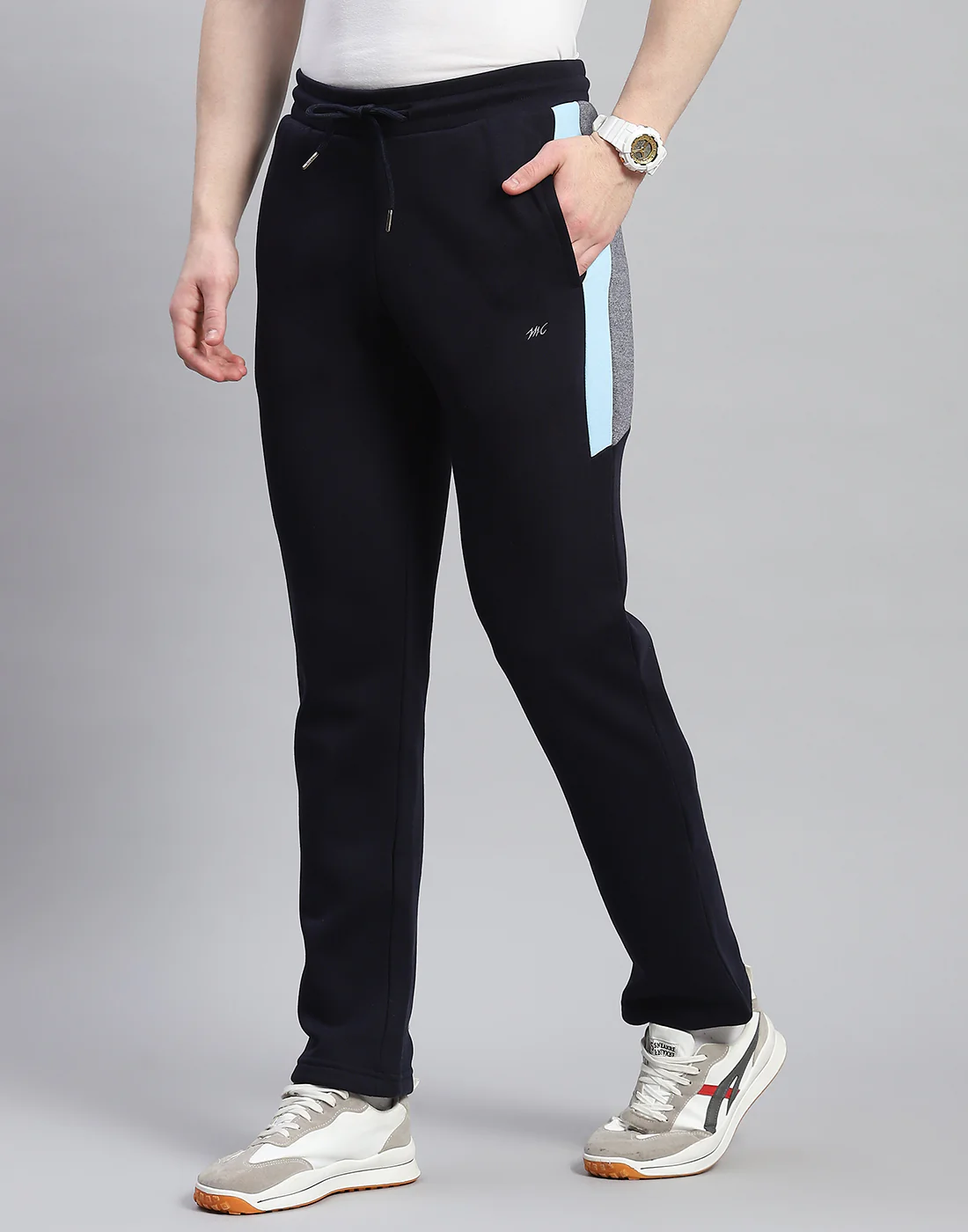 Men Navy Blue Solid Hooded Full Sleeve Tracksuit - Image 8